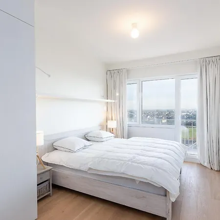 Royal Palace IV 147 * Ostend