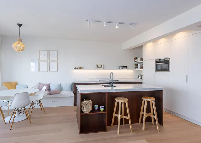 Royal Palace Iv 147 * Ostend